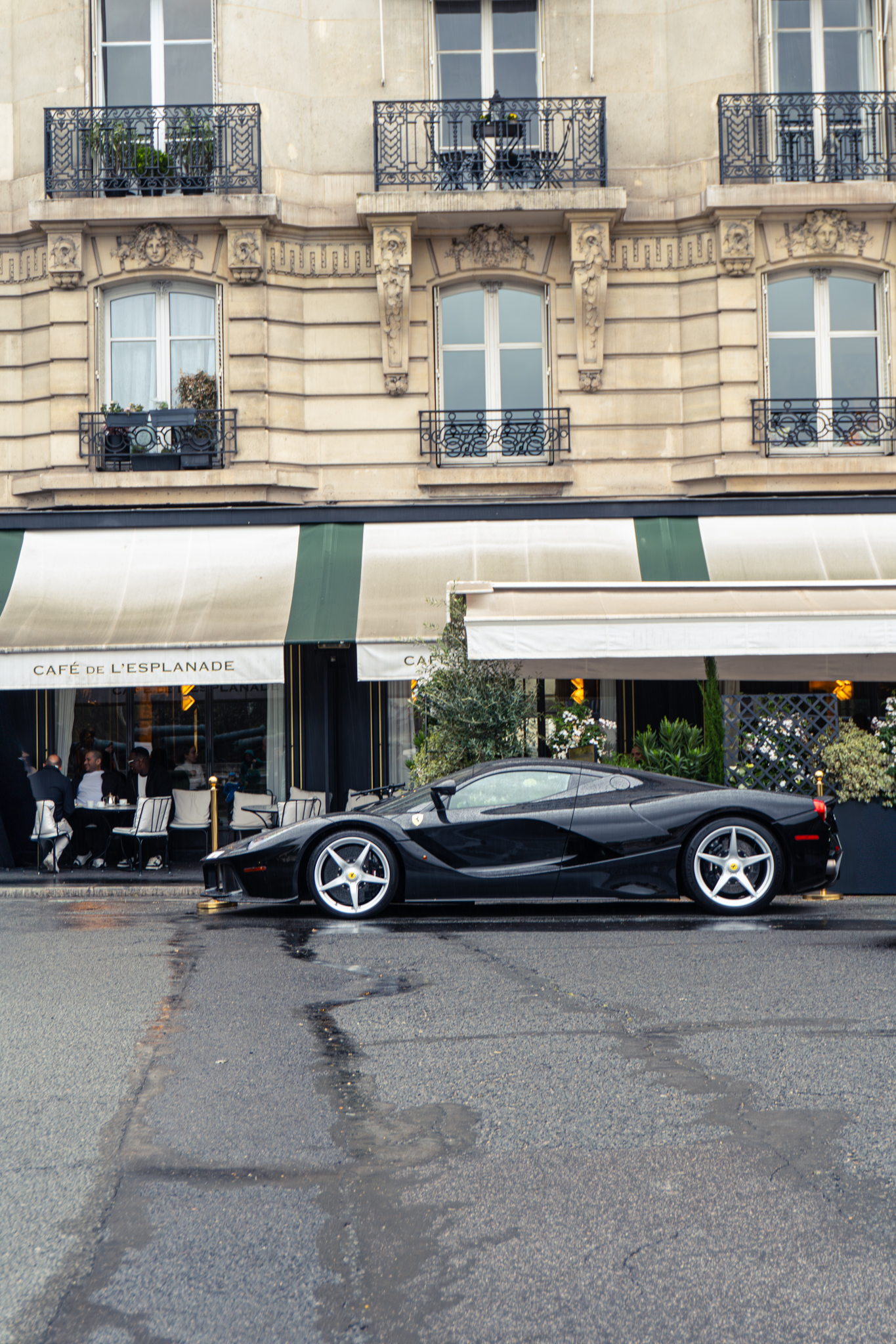 FERRARI