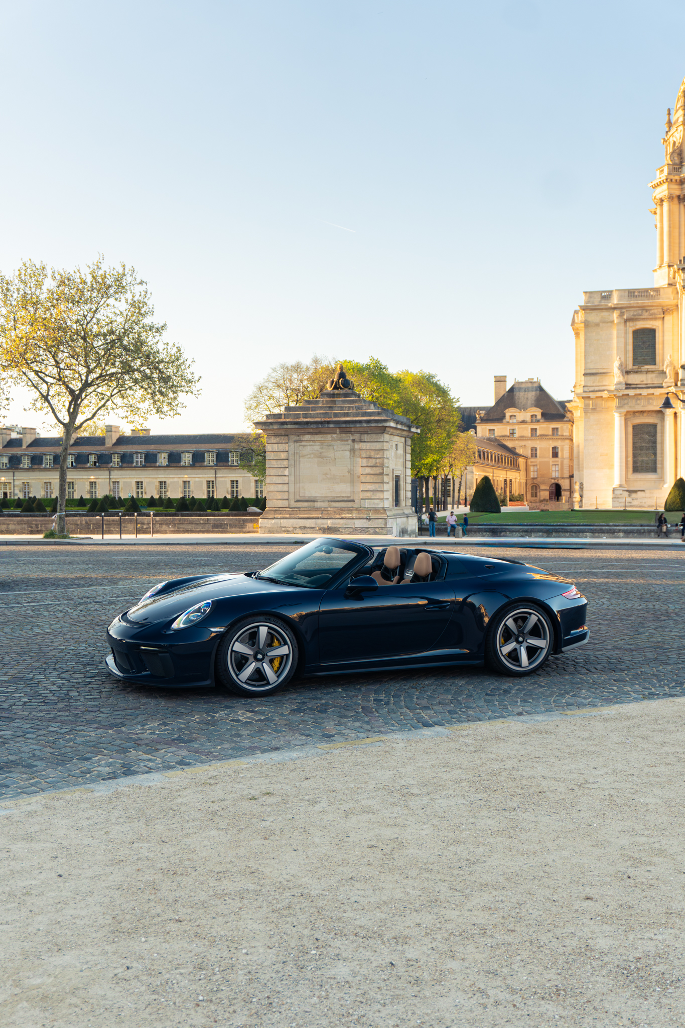 PORSCHE